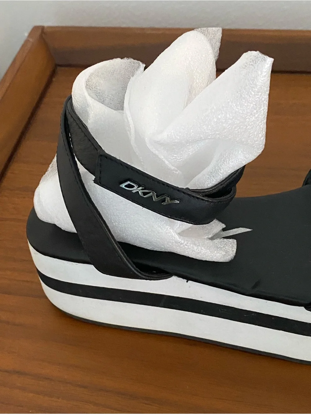 DKNY Black & White Leather Platform Sandals Ankle Strap